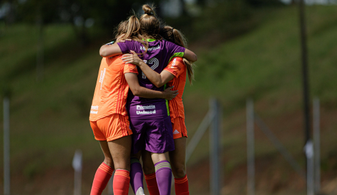 Internacional empata com o Flamengo e avança às semifinais do Brasileirão Feminino Sub-18