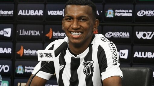 Grêmio recusa proposta francesa por Léo Chú e aproveitará o atacante em 2021