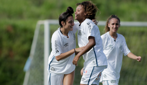 Brasileirão Feminino Sub-18: Santos decide rápido, bate Vitória e fecha primeira fase com 100%