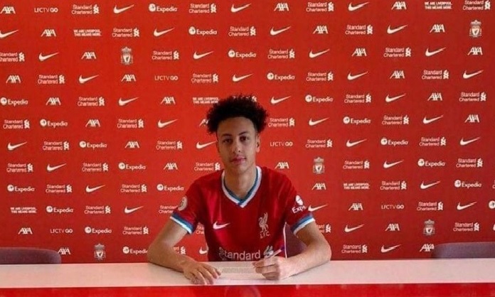 Liverpool-ING anuncia contratação de atacante de apenas 16 anos