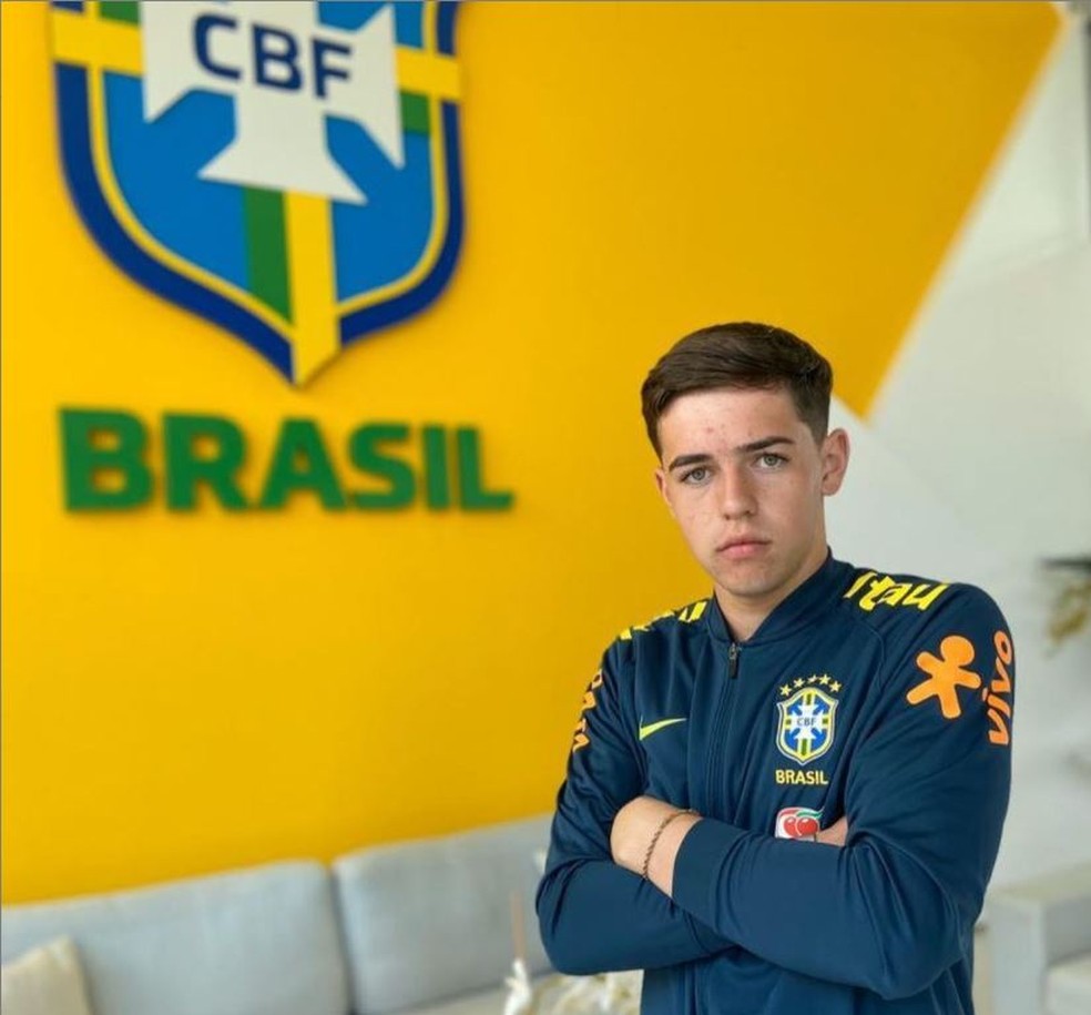 Grêmio contrata ex-goleiro do Internacional