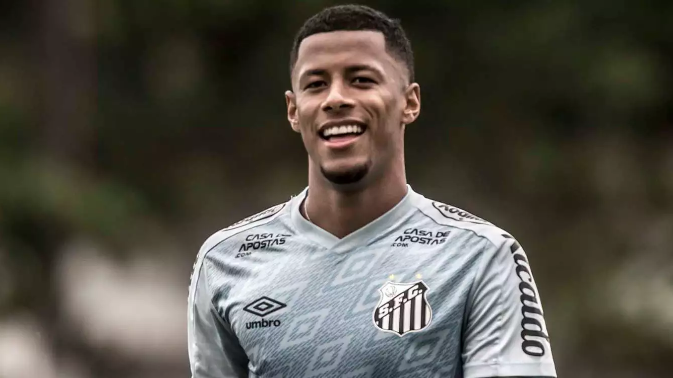 Santos empresta Arthur Gomes ao Atlético-GO