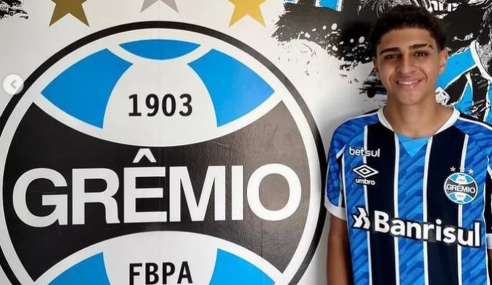 Grêmio contrata filho de Adriano Imperador para o time sub-15