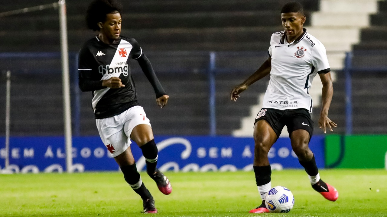 Corinthians sai atrás, mas busca empate com o Vasco pelo Brasileirão Sub-17