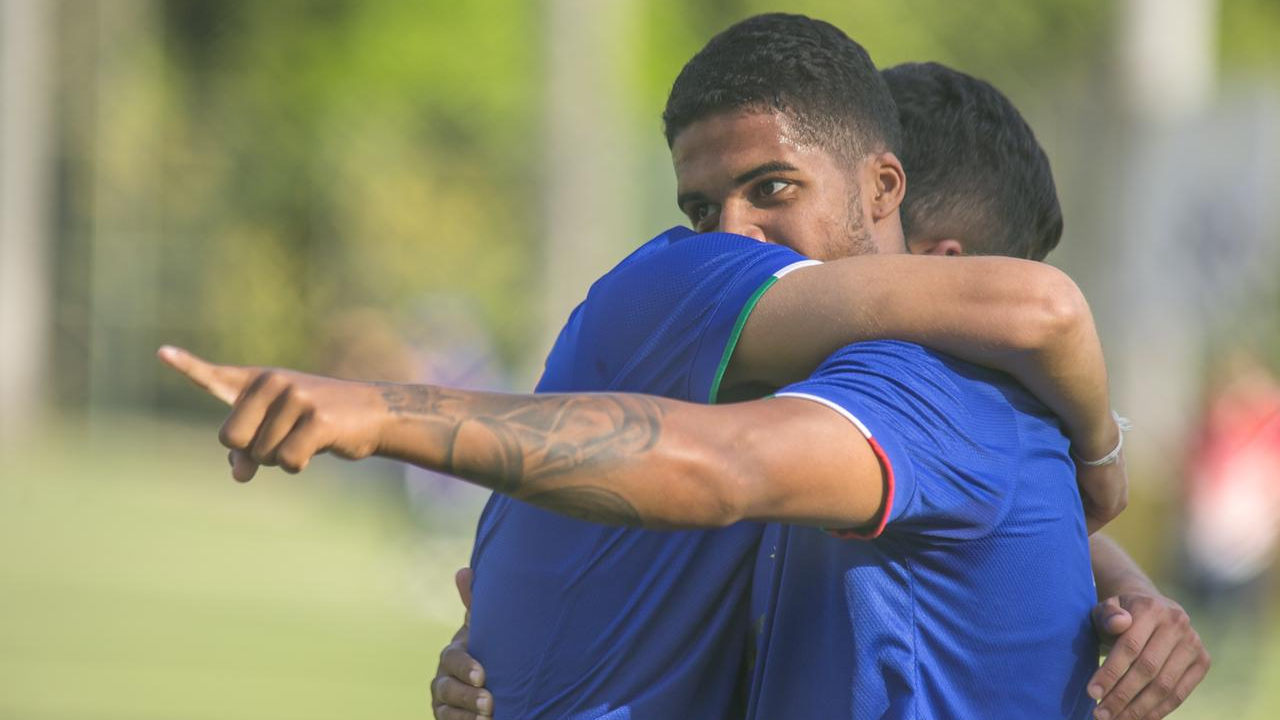 Com primeiro tempo arrasador, Cruzeiro goleia Três Corações pelo Mineiro Sub-20