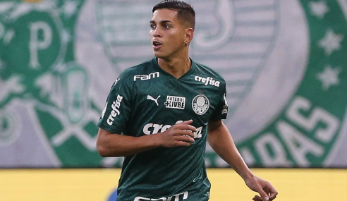 Dínamo de Kiev tem interesse em jovem zagueiro do Palmeiras
