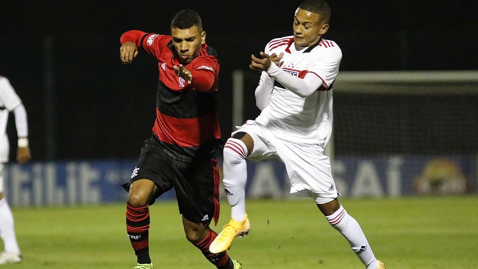 Flamengo bate São Paulo fora de casa e vence a quarta no Brasileirão Sub-17