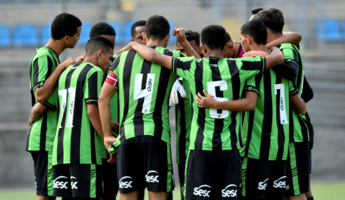 América-MG vence e iguala Atlético-GO na tabela do Brasileirão Sub-17
