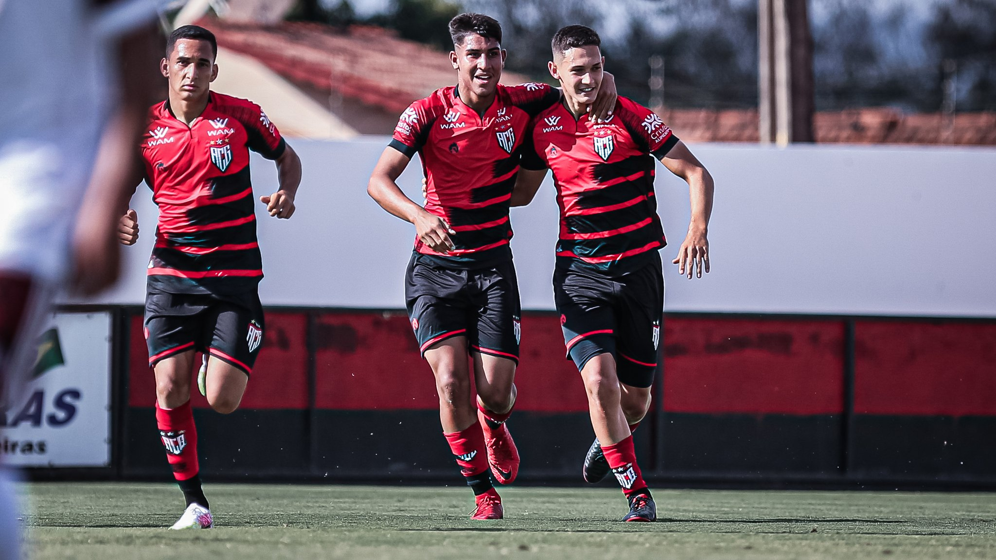Atlético-GO vence e quebra 100% do Flamengo no Brasileirão Sub-17