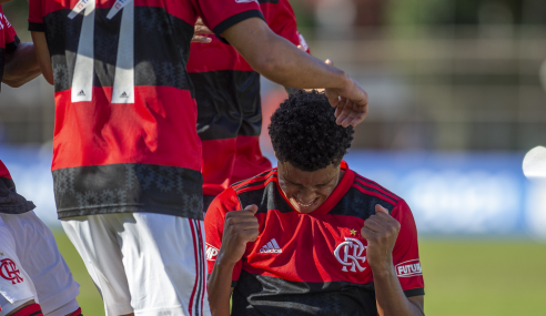 Flamengo segura pressão do América-MG e vence na abertura do Brasileirão Sub-20