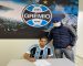 Atacante de 17 anos assina pelo Grêmio até 2023