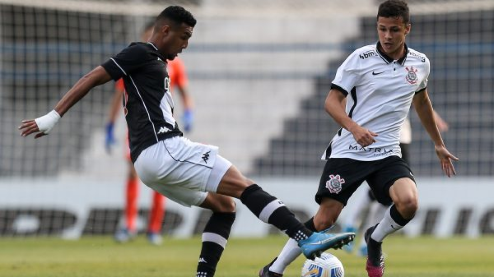 Fora de casa, Vasco atropela e deixa Corinthians na lanterna do Brasileirão Sub-20