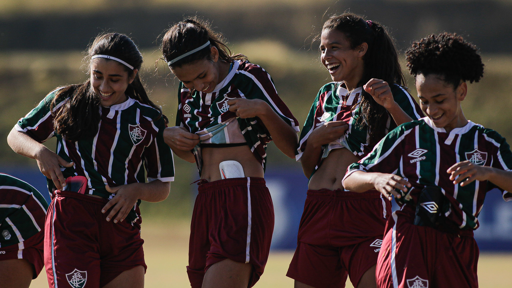 Fluminense vira sobre o Cuiabá e segue na cola do Flamengo no Brasileirão Feminino Sub-18