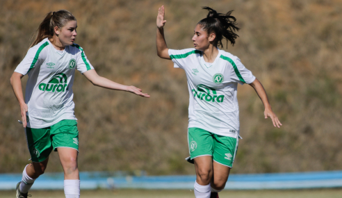 Chapecoense bate Ferroviária e lidera grupo no Brasileirão Feminino Sub-18