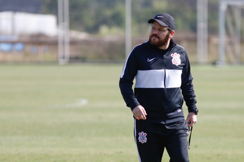 Corinthians demite treinador do sub-20