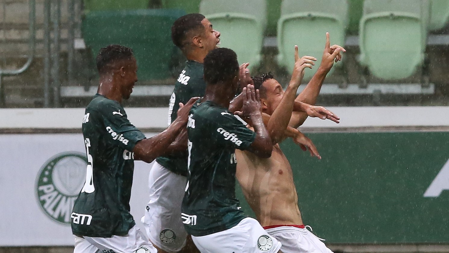 Palmeiras derrota Botafogo e assume vice-liderança do Brasileirão Sub-20