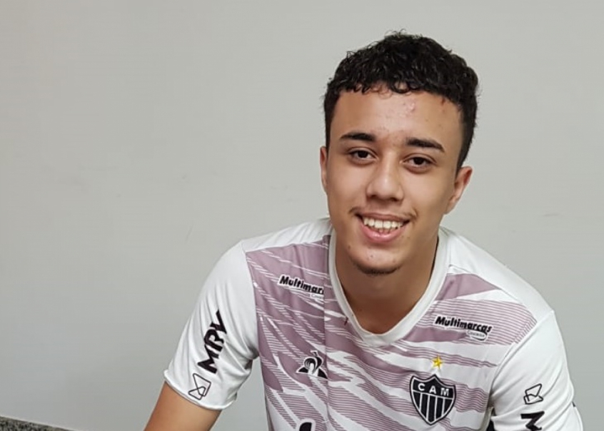 Atlético-MG contrata zagueiro do Paraná Clube para o sub-17