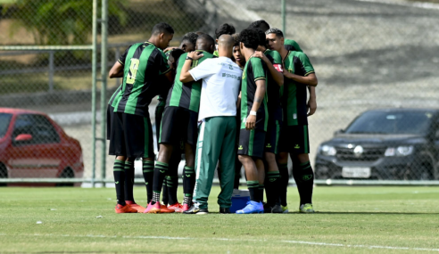 América goleia Minas Boca e fica perto das semifinais do Mineiro Sub-20