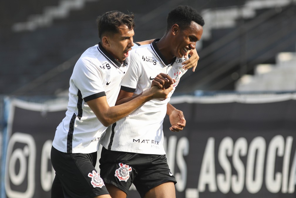 Corinthians goleia Red Bull Bragantino pelo Paulistão Sub-20