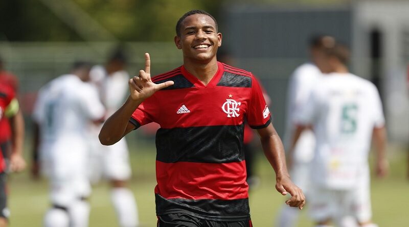Flamengo goleia Portuguesa, pelo Carioca Sub-17