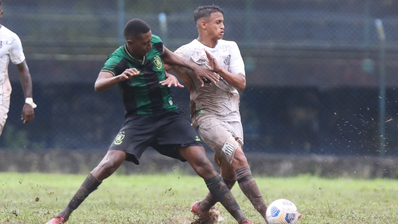 Em gramado barrento, Santos e América-MG empatam pelo Brasileirão Sub-20