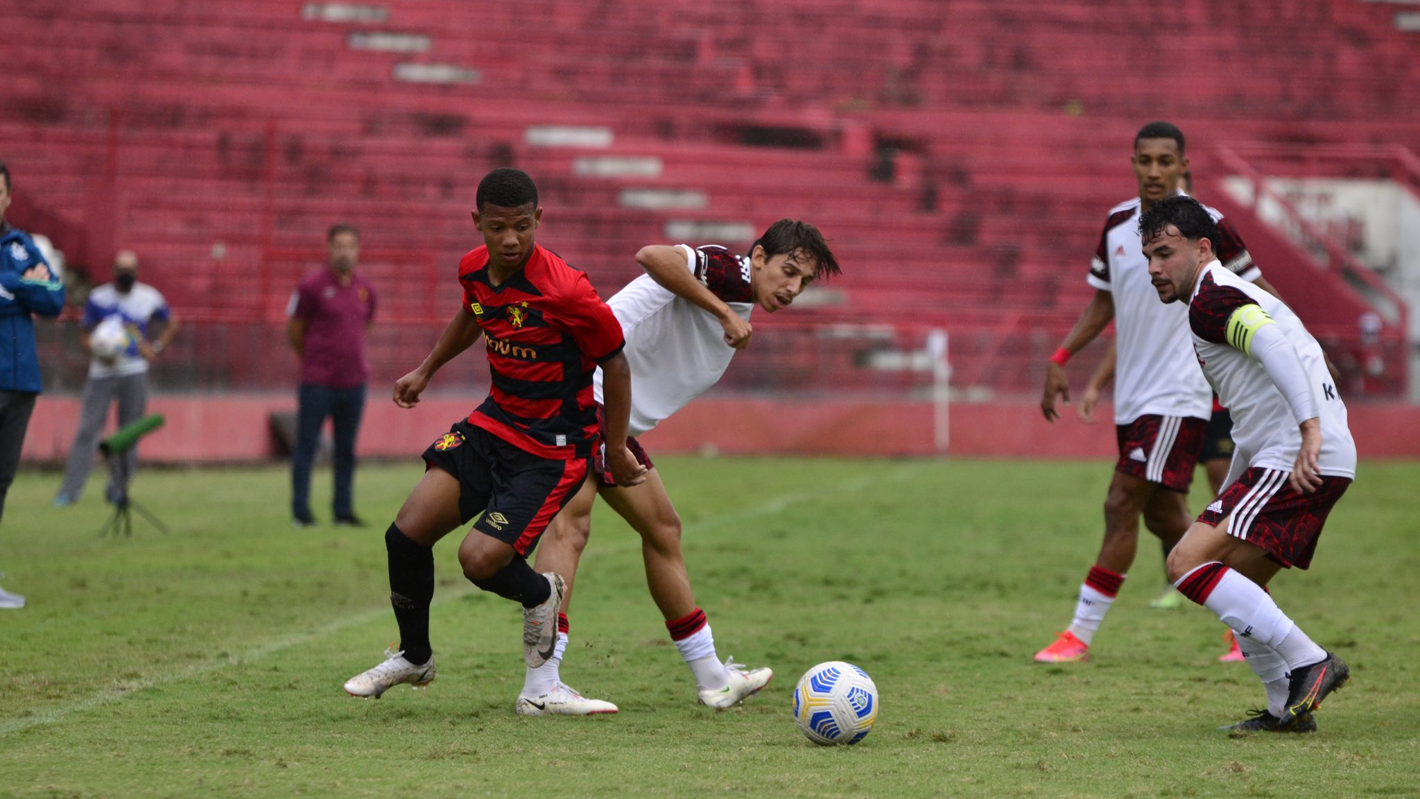 Nos Aflitos, Sport e Flamengo empatam sem gols pelo Brasileirão Sub-20