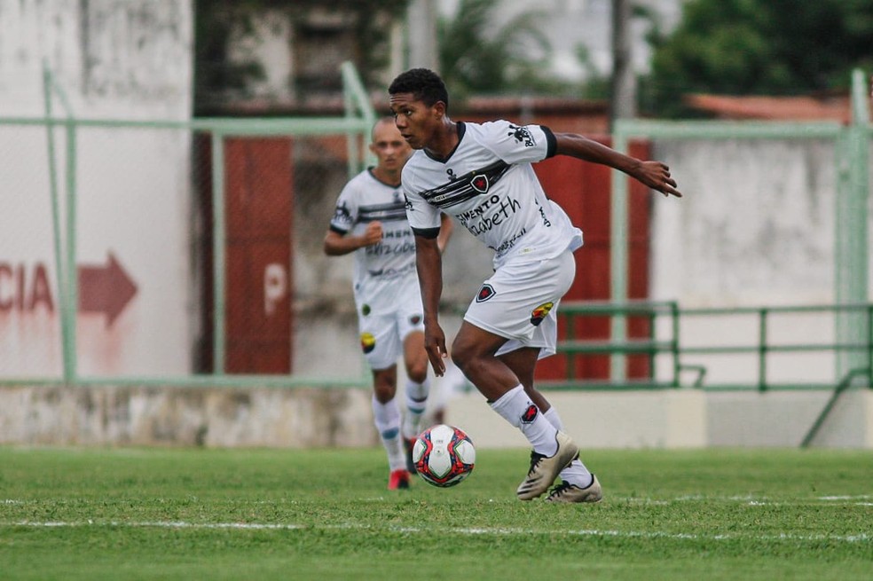 Botafogo-PB confirma empréstimo de atacante ao Palmeiras