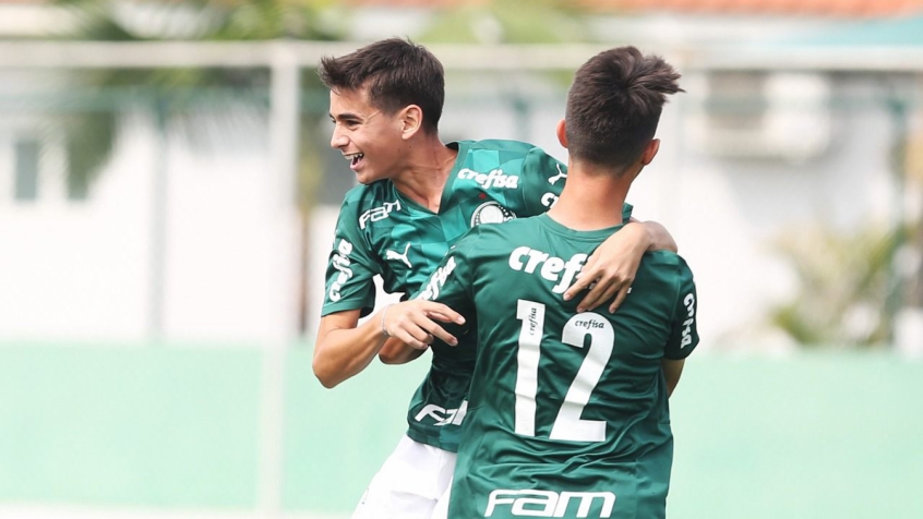 Estreante dá a vitória e a ponta isolada ao Palmeiras no Paulista Sub-15