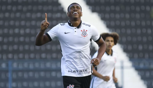 Corinthians vence Santos e mantém perseguição ao G-8 do Brasileirão Sub-20
