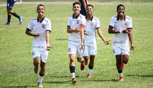 Corinthians amplia vantagem na liderança do seu grupo no Paulista Sub-15