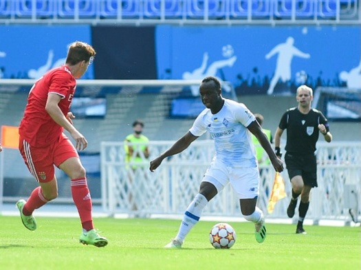 Dynamo Kyiv-UCR goleia e segue 100% na Uefa Youth League