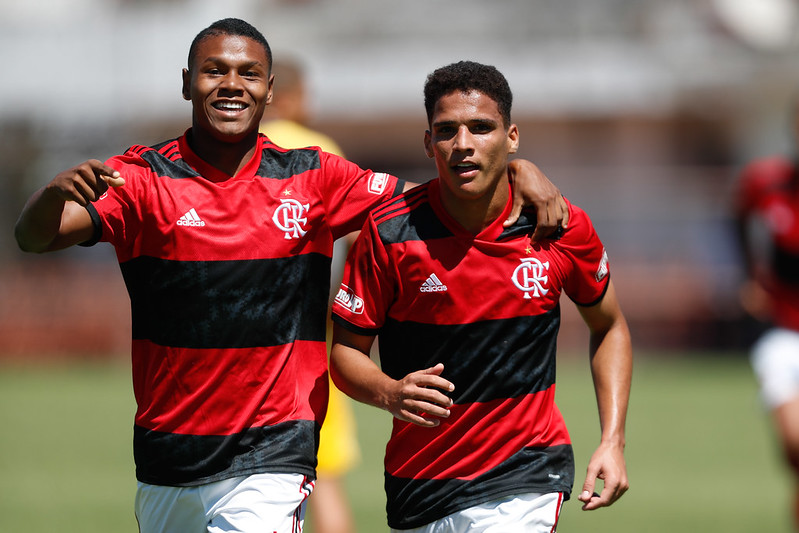 Flamengo goleia Madureira e se garante na semifinal do Carioca Sub-20