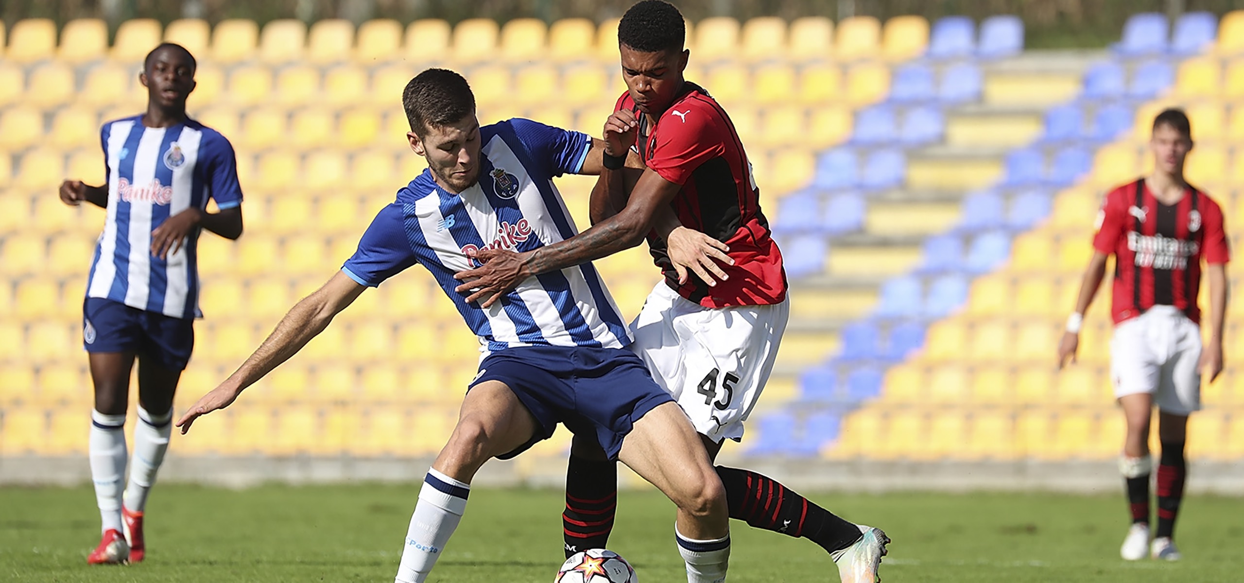 Porto assume ponta isolada do Grupo B na Uefa Youth League