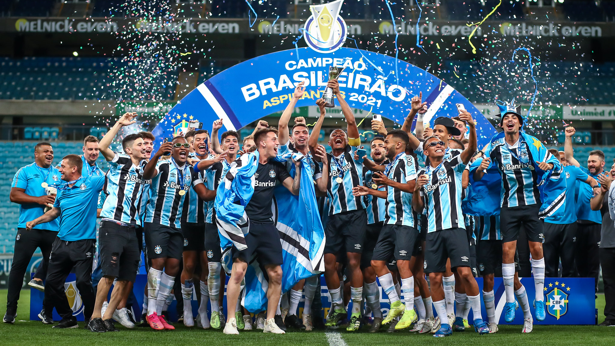 Com primeiro tempo arrasador, Grêmio goleia Ceará e conquista Brasileirão de Aspirantes