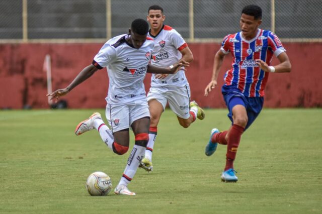 Bahia derrota Vitória na partida de ida da final do Baiano Sub-17