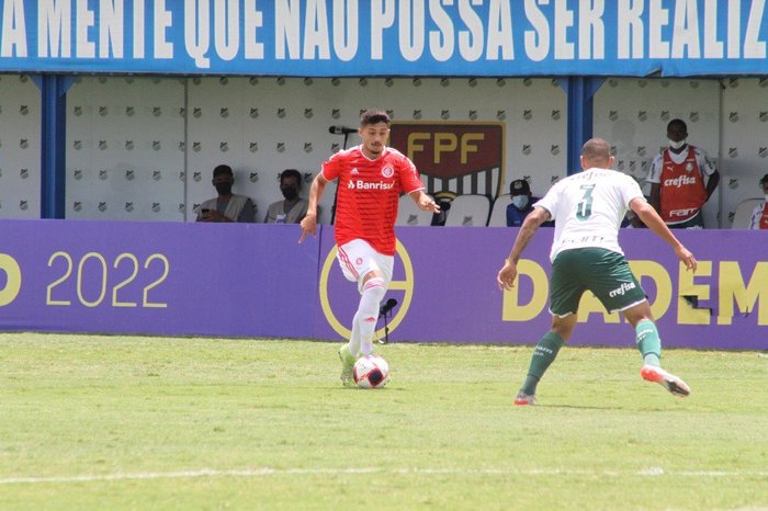 Palmeiras elimina Internacional e se garante nas quartas de final da Copa SP