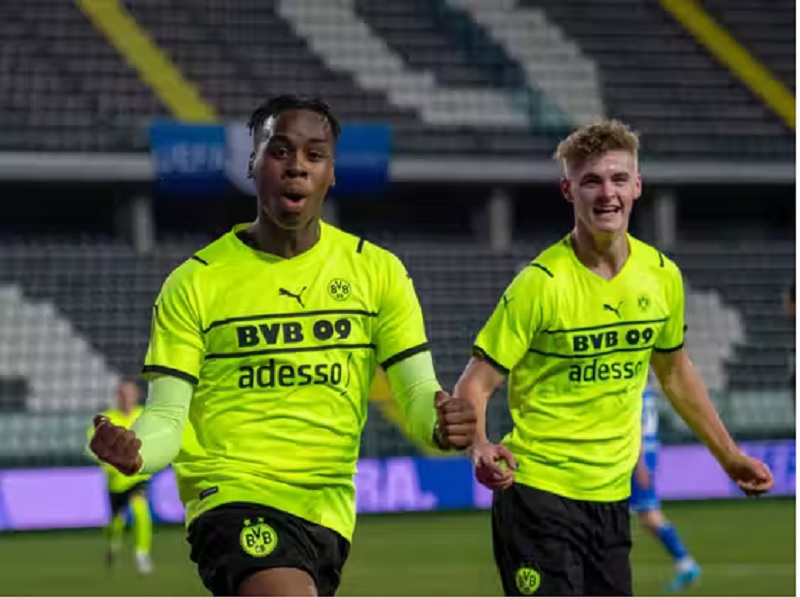 Borussia Dortmund-ALE vence Empoli-ITA fora de casa e avança na UYL
