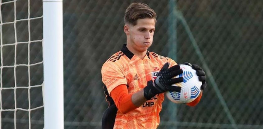 Goleiro comunica saída do São Paulo