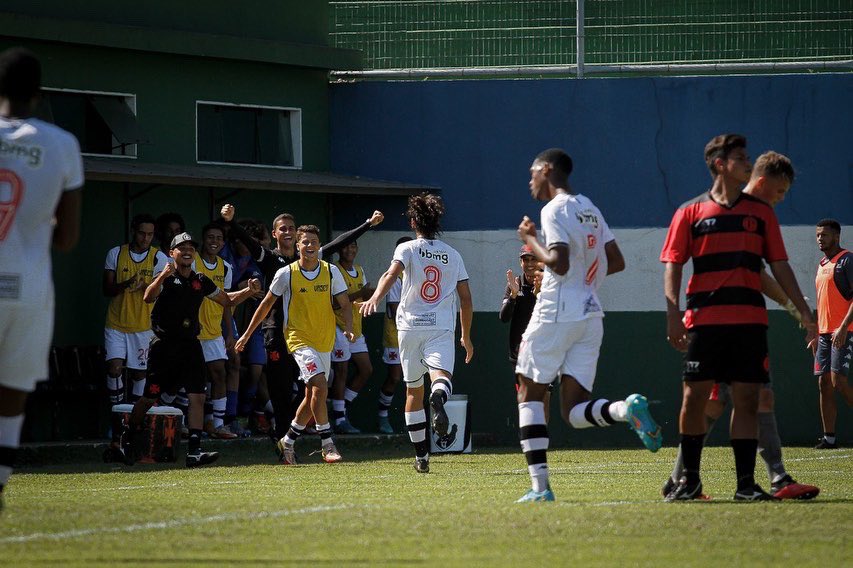 Vasco mete 10 a 0 no Progresso-RS e se classifica na Copa do Brasil Sub-17