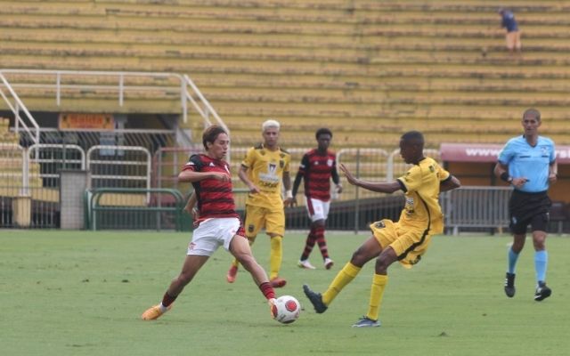 Flamengo bate Volta Redonda e segue 100% no Carioca Sub-20