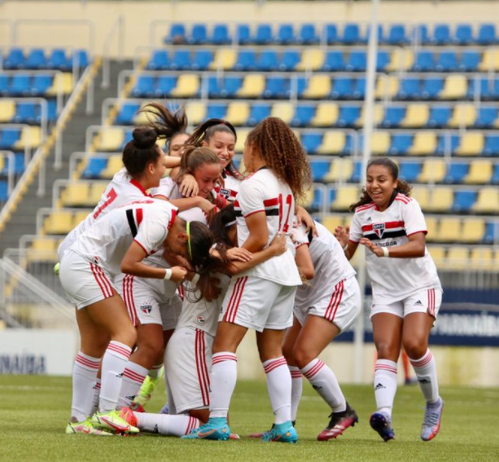 São Paulo goleia Flamengo em estreia no Brasileiro Sub-17 Feminino
