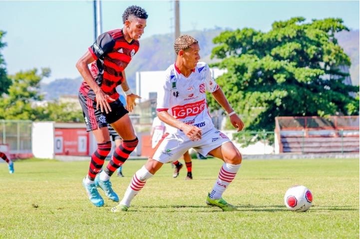 Flamengo escapa de derrota contra o Bangu pelo Carioca Sub-20