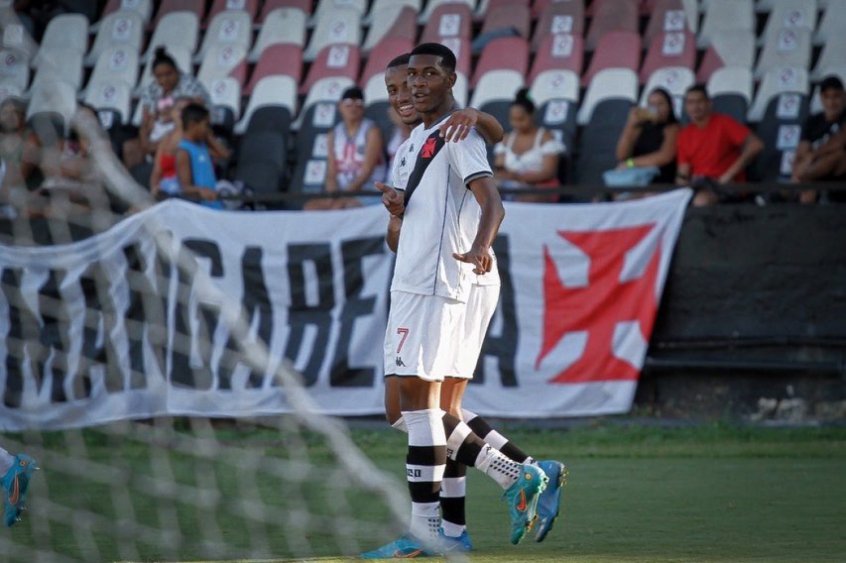Vasco goleia o Internacional na ida das oitavas da Copa do Brasil Sub-17