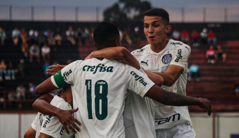 Palmeiras marca nos acréscimos e segue 100% no Paulista Sub-20