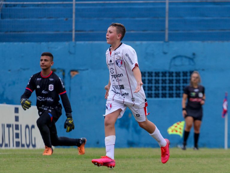Joinville vence Marcílio Dias pelo Catarinense Sub-15