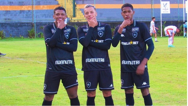Botafogo aplica goleada e assume vice-liderança no Carioca Sub-20
