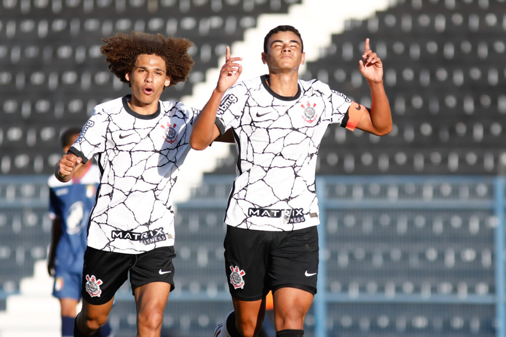 Corinthians tropeça em casa e deixa ponta do seu grupo no Paulista Sub-20