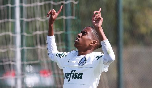 Com hat-trick de Estevão, Palmeiras goleia e segue 100% no Paulista Sub-17