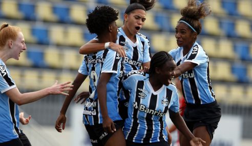Grêmio detona invencibilidade de rival no Brasileiro Feminino Sub-20