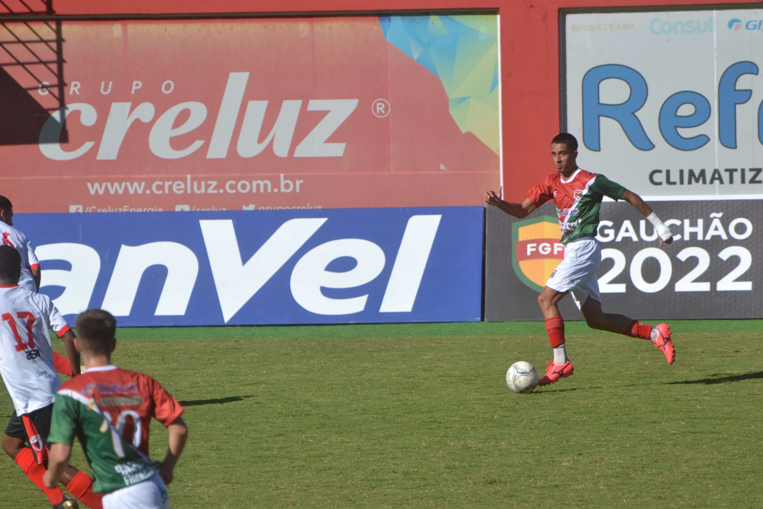 Garibaldi bate União Frederiquense em jogo das oitavas do Gaúcho Sub-20
